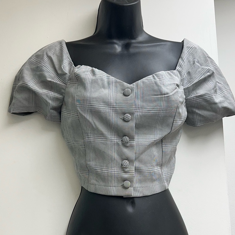 CUTE TOP